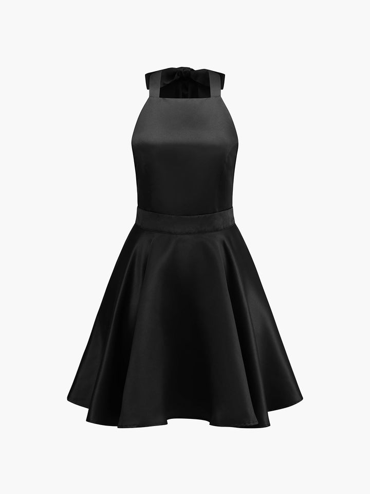 Kleid aus Satin mit geknoteten Taschen und offenem Rückenteil, plissee, Mini