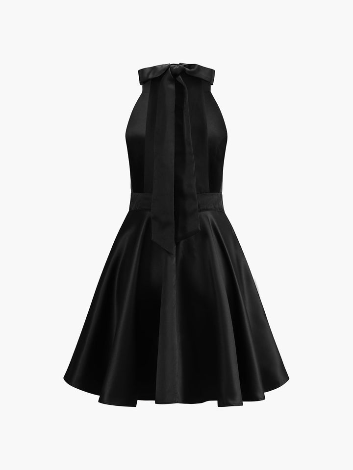 Kleid aus Satin mit geknoteten Taschen und offenem Rückenteil, plissee, Mini