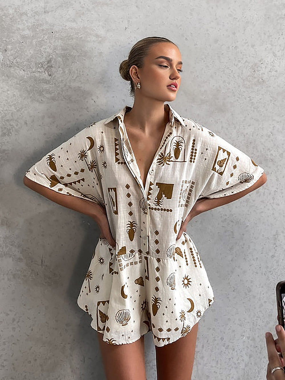 Locker geschnittener Jumpsuit mit Print