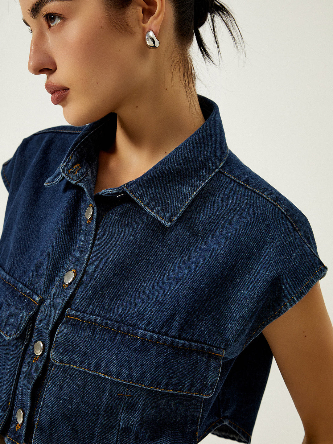 Denim Weste mit Klappkragen und Taschen