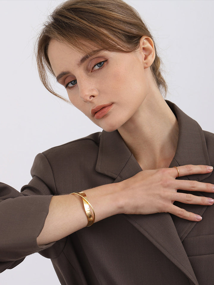 Einfaches flachmundiges Armband