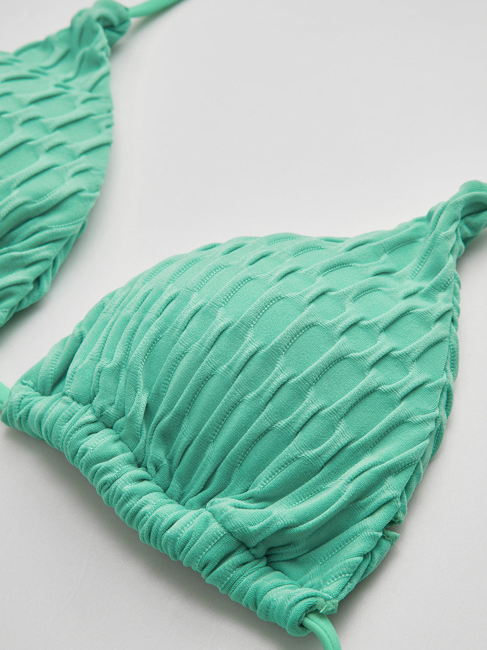 Geknotztes Bikini-Set mit Neckholder