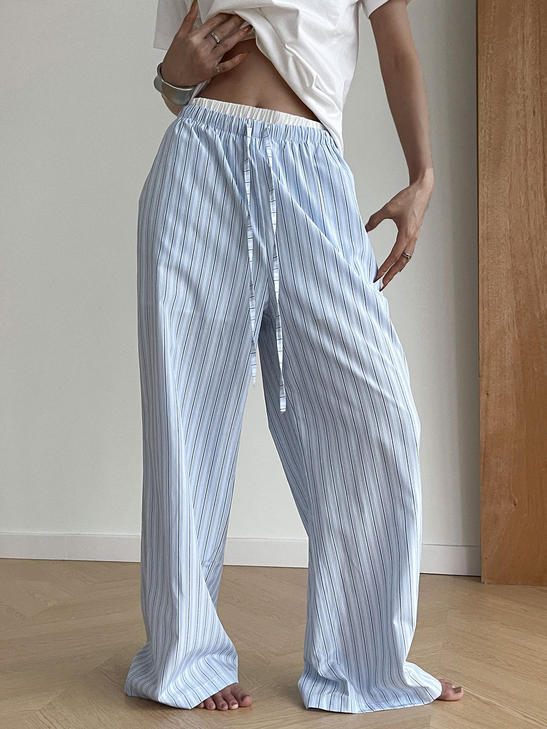 Stripe Loose Double-Waisted Tie Front Hose