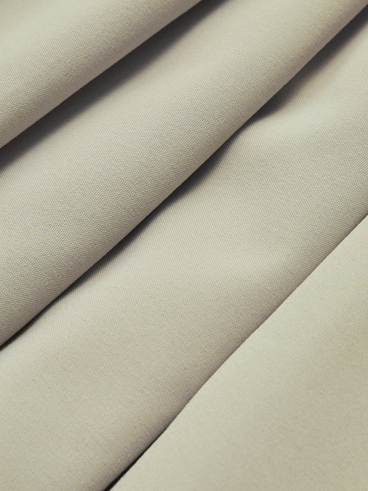 Kontrastfarbenes trägerloses Faltenkleid Kurz