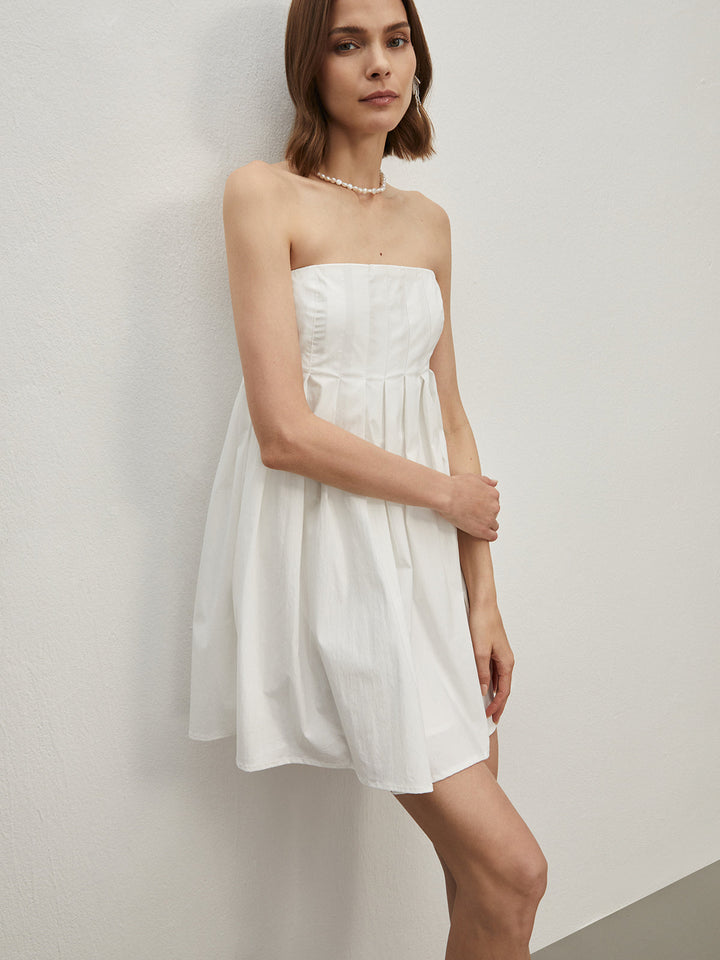 Ärmelloses Faltenkurzes Kleid