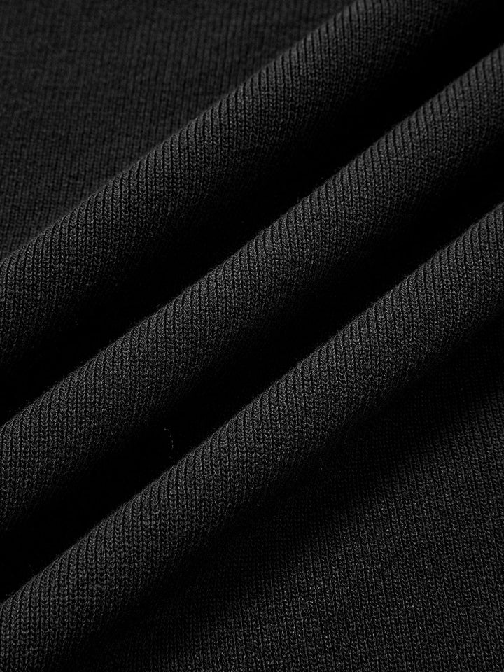 Strickkleid mit schmaler Passform und Kontrastkante