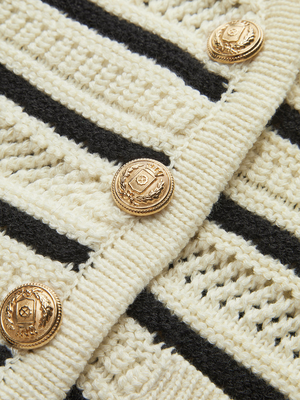 Gestrickte Weste mit V-Ausschnitt