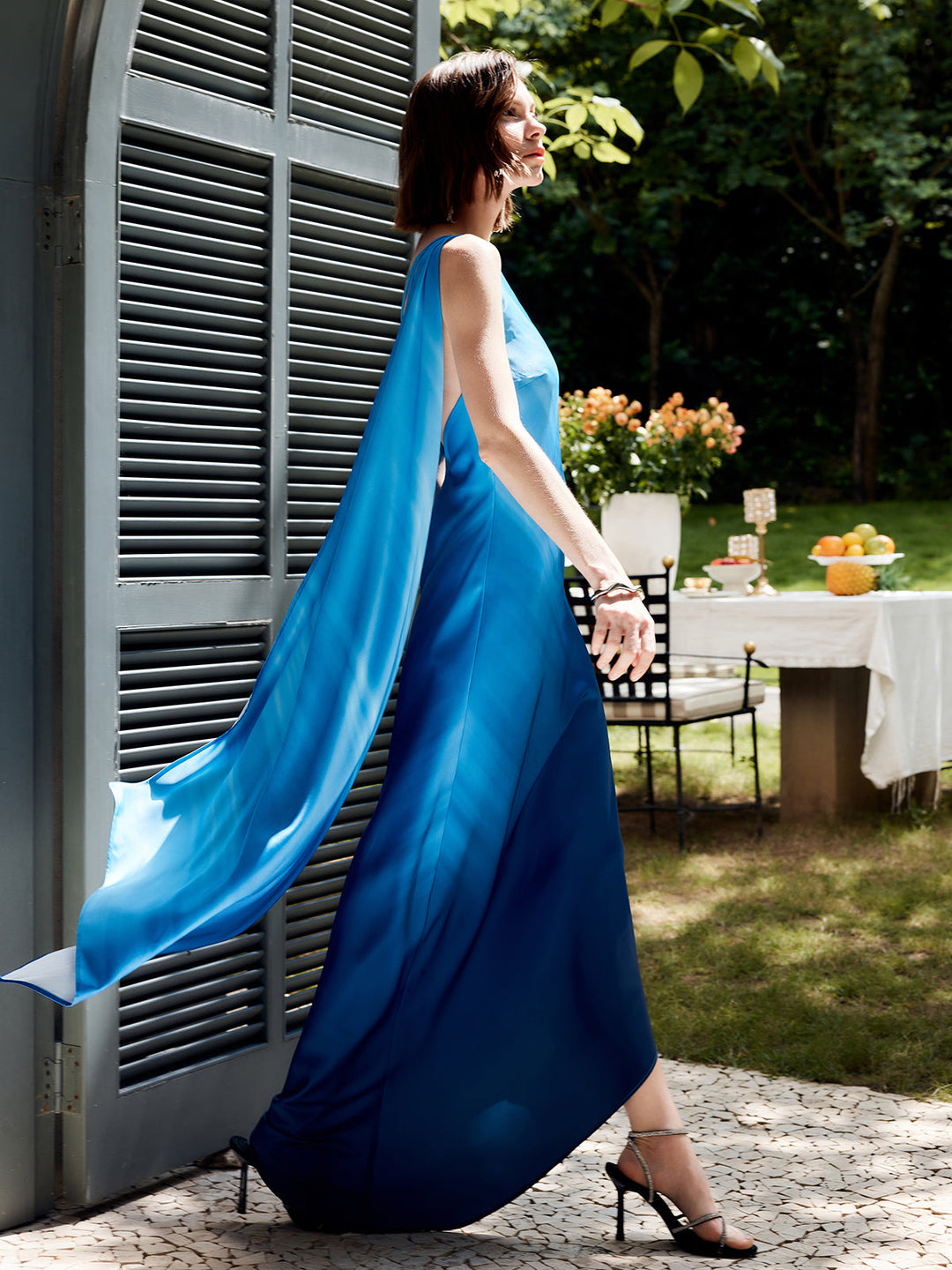 Asymmetrisches One-Shoulder-Kleid mit Farbverlauf