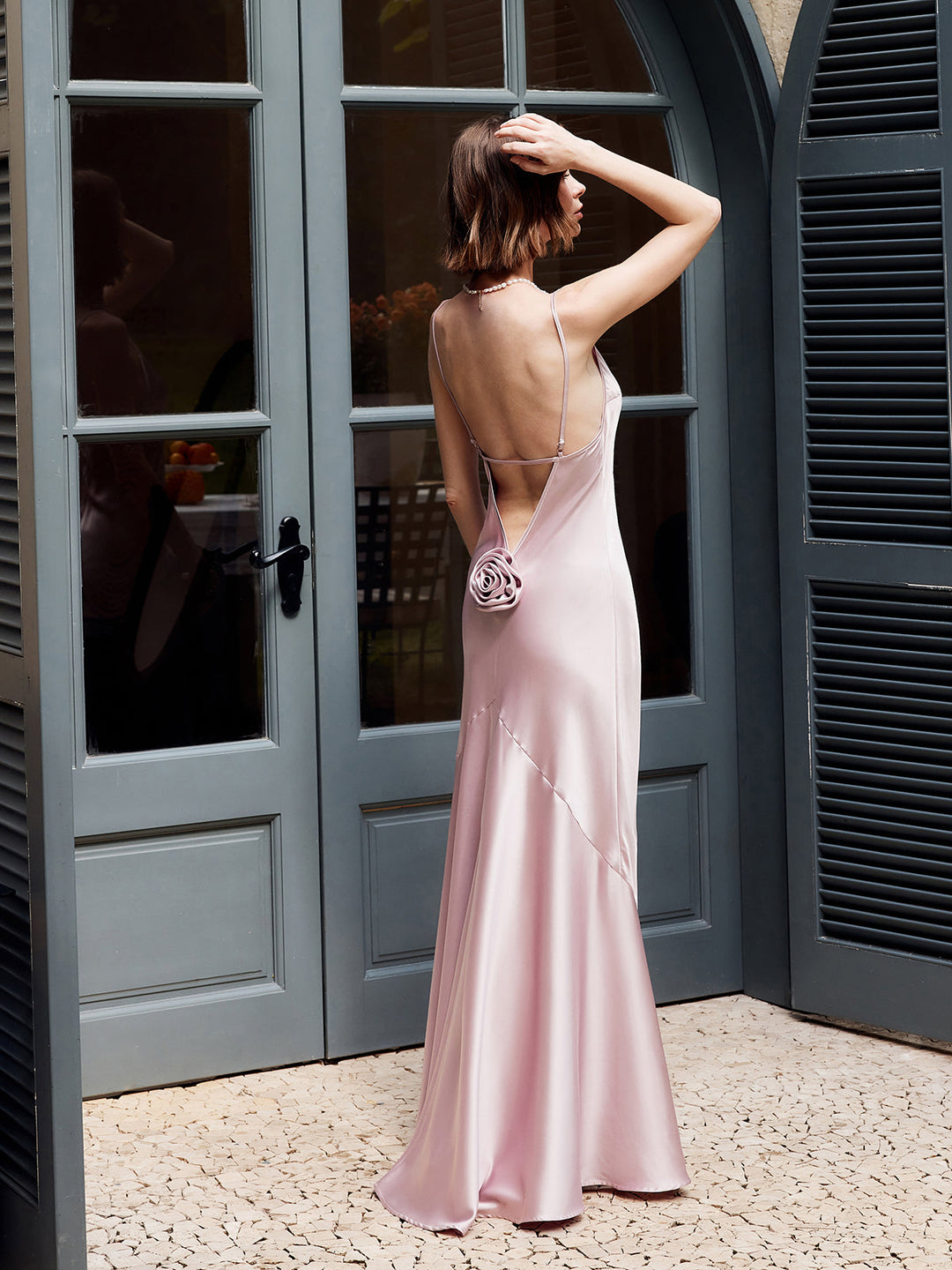 Rosetten-Rückenfreies Cami-Maxikleid