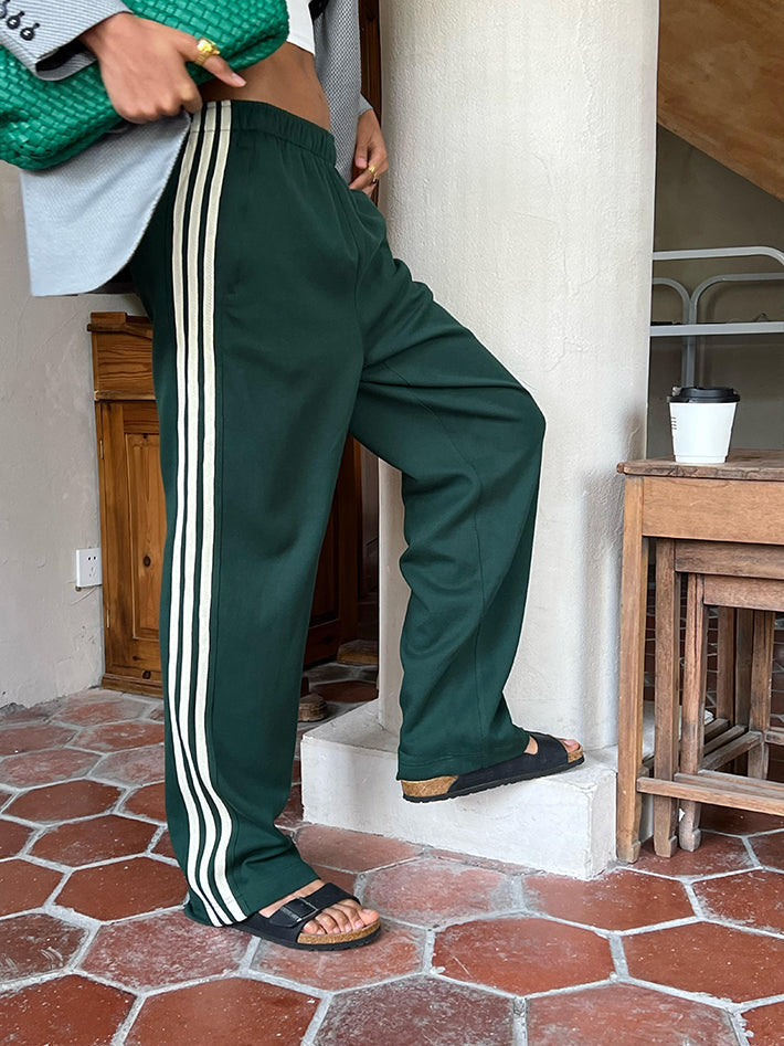 Lässige Patchwork-Hose mit Streifen