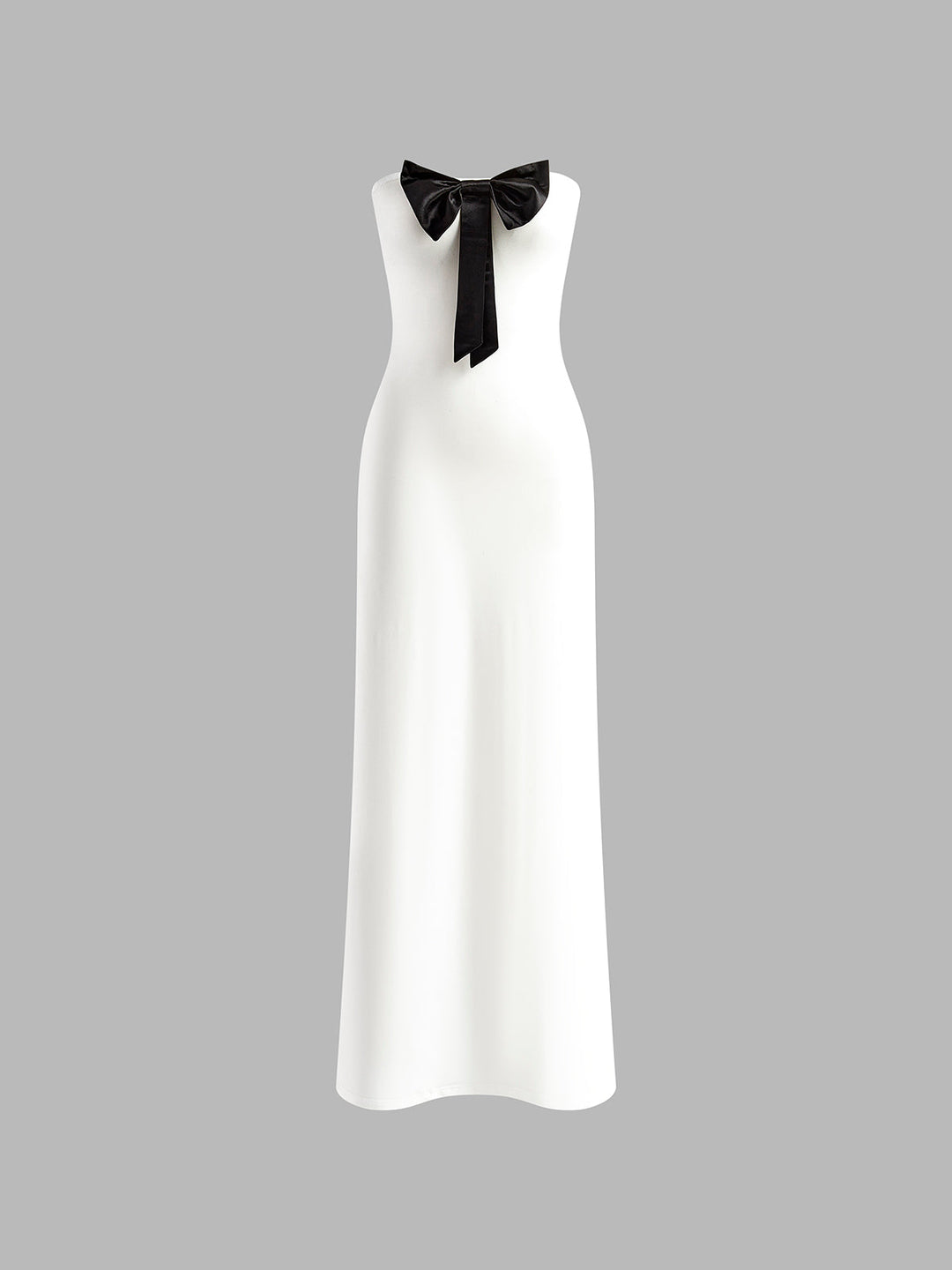 Strapless Kleid mit Schleife und Beinschlitz