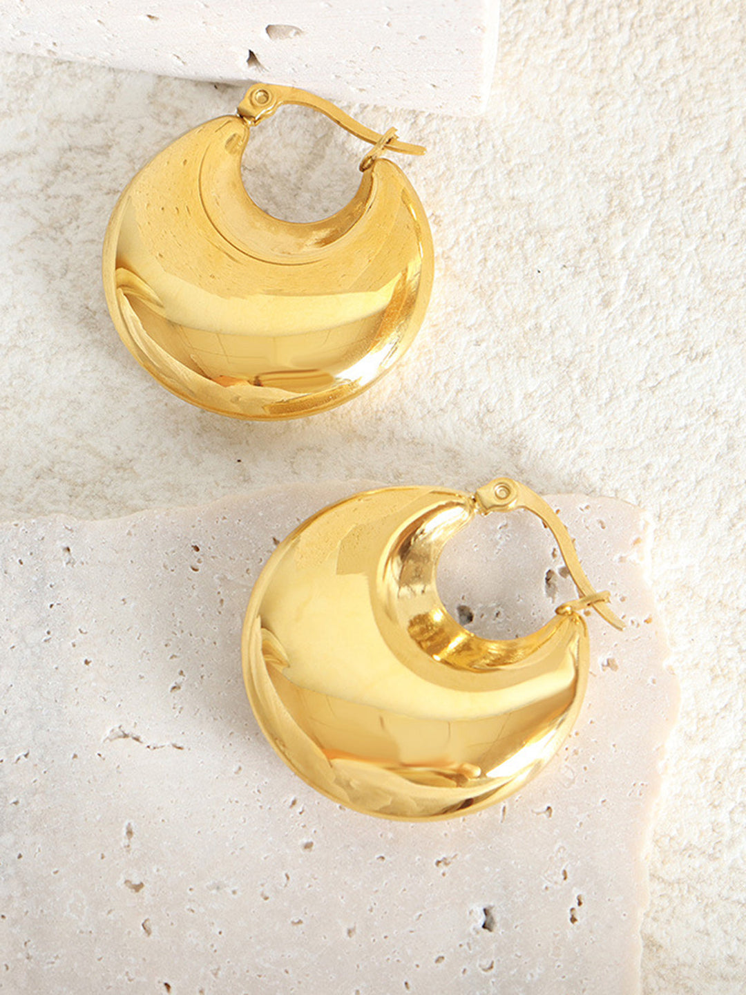 Goldene Halbmond-Ohrringe