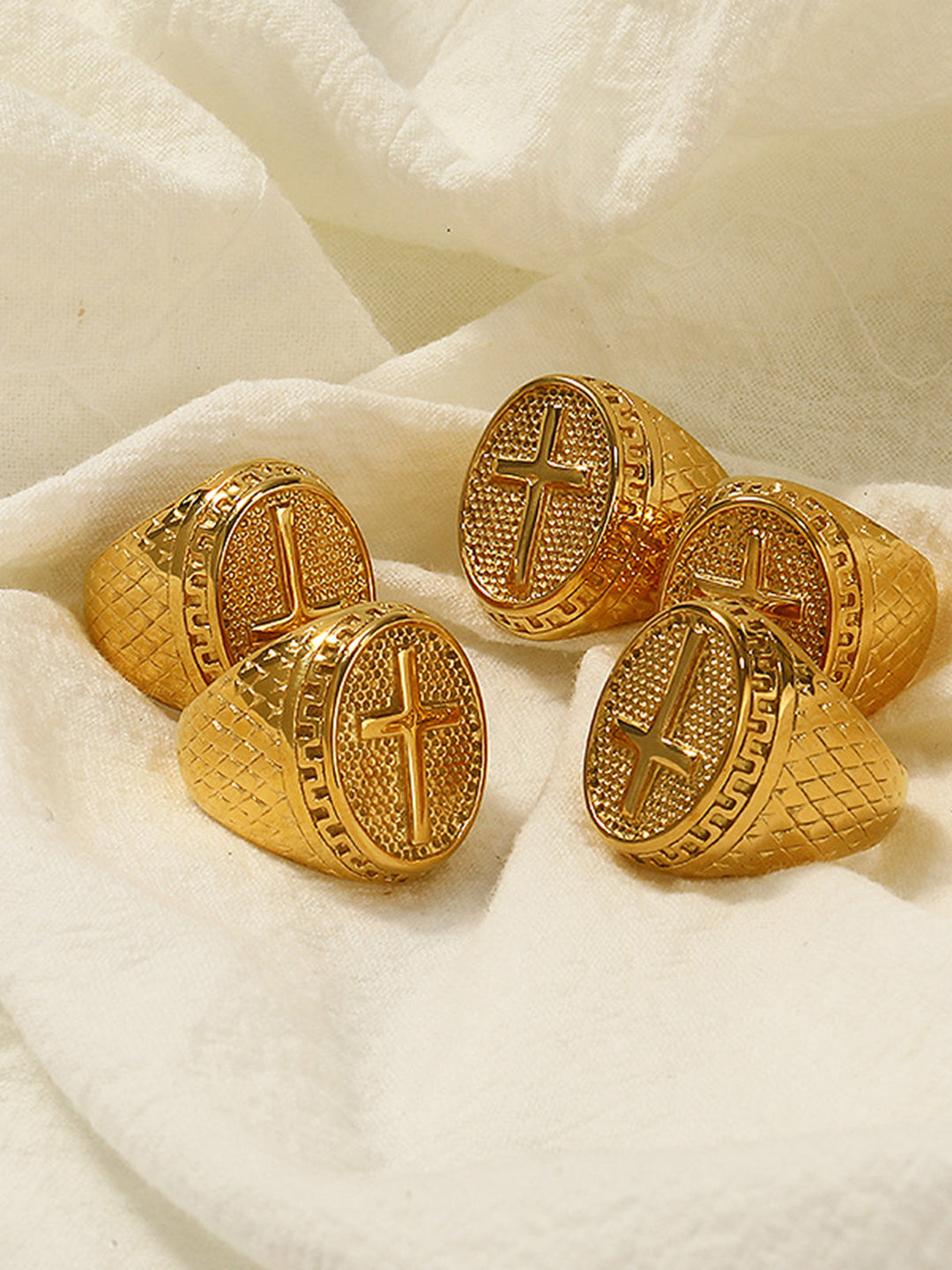 Retro Gold Texturierter Kreuzring