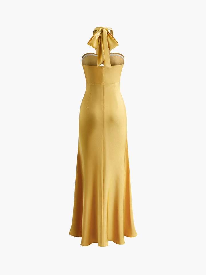 Halter-Kleid aus Satin ohne Rücken