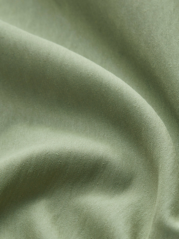 Lockere Falten-Kleid mit Gürtel