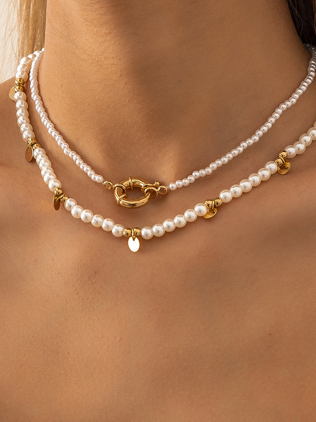 2 Stück Perlenbesetztes goldenes Reifenhalsband