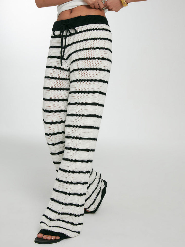 Gestreifte Strickhose mit Kordelzug