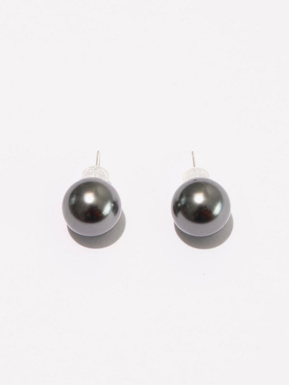 Silberne Perlen-Ohrstecker