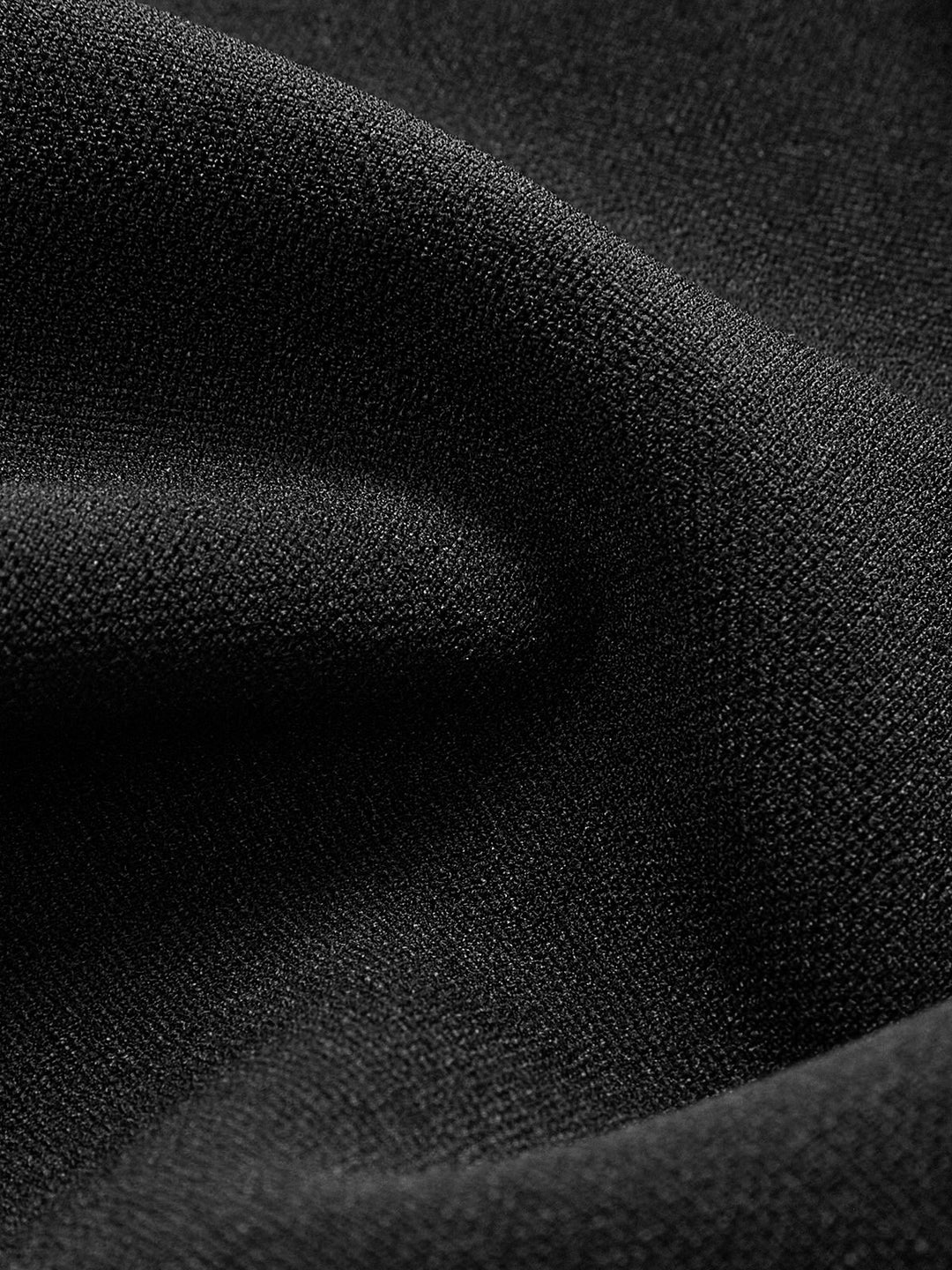 Kleid mit quadratischem Kragen und Perlendekor aus Plissee