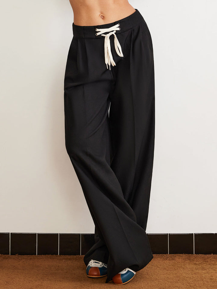 Schlichte Hose mit Kordelzug und weitem Bein