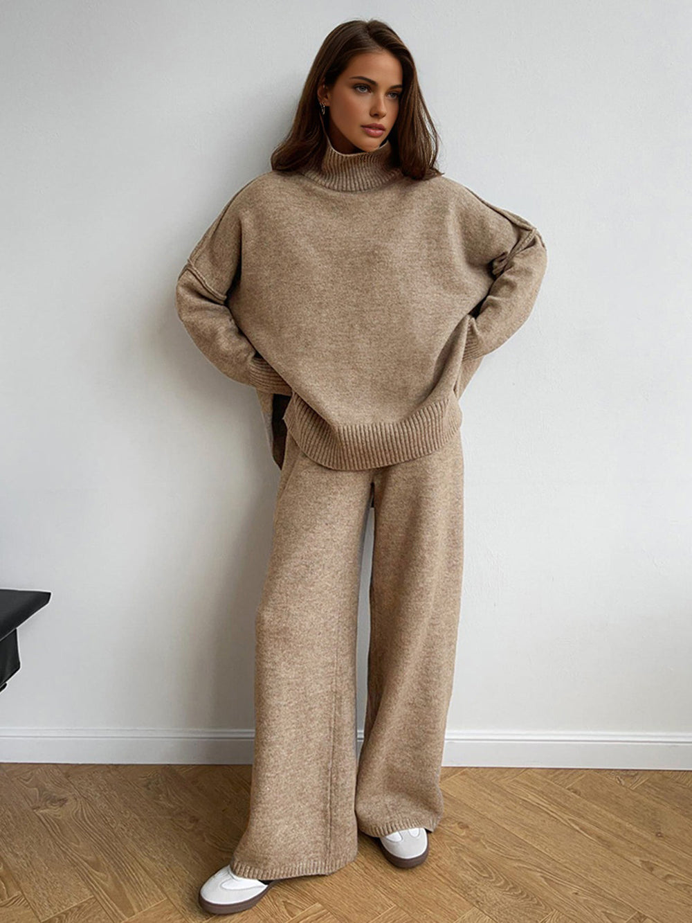 Schlichte Rollkragen-Strickhose-Set