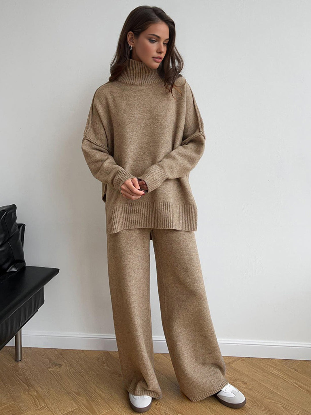 Schlichte Rollkragen-Strickhose-Set