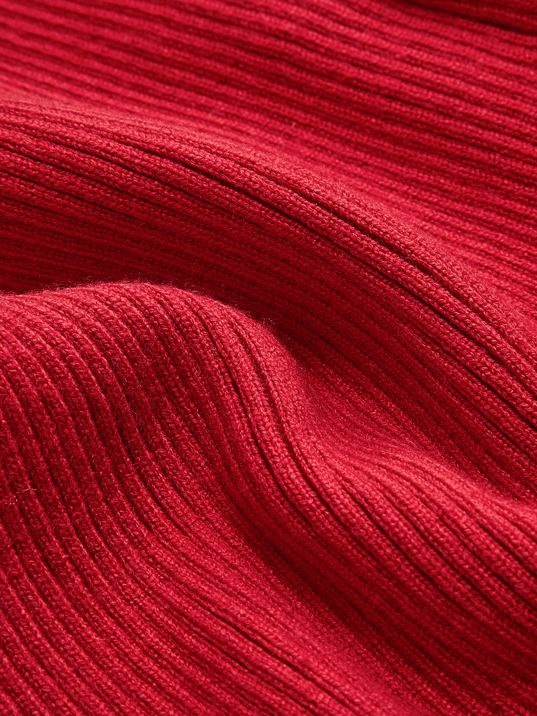 Gerippter Pullover mit Bindekragen