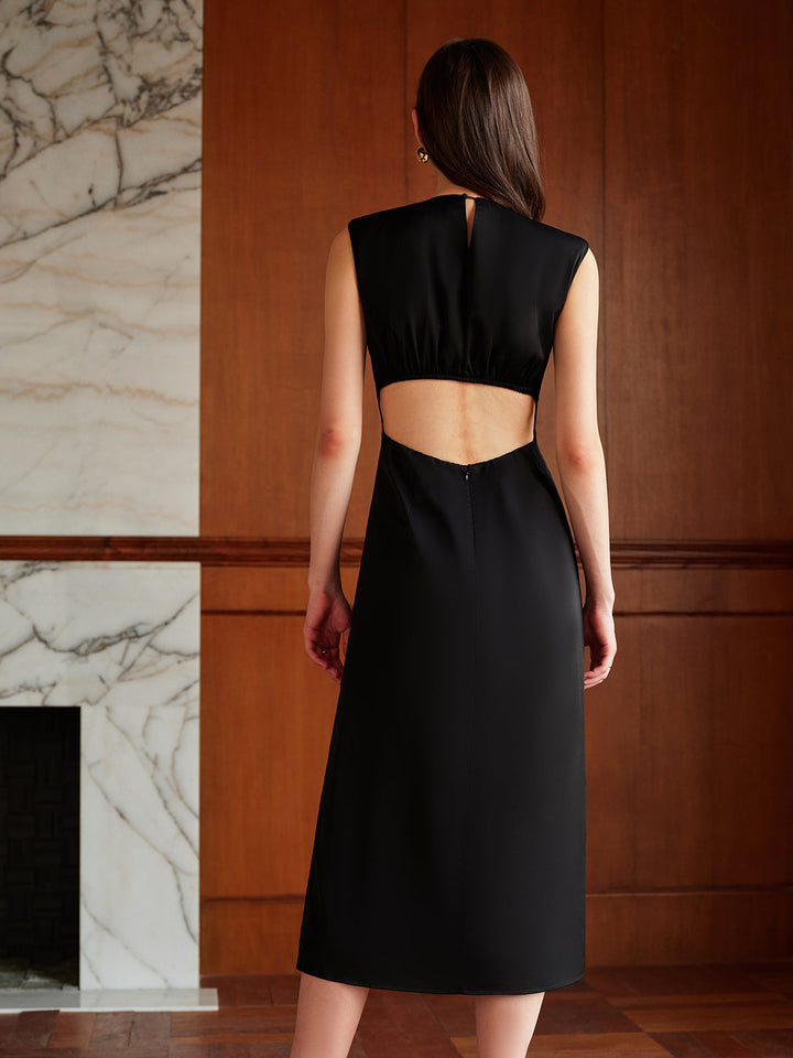 Kleid mit Spaghettiträger und Falten, ohne Rücken, mit Metalldetail