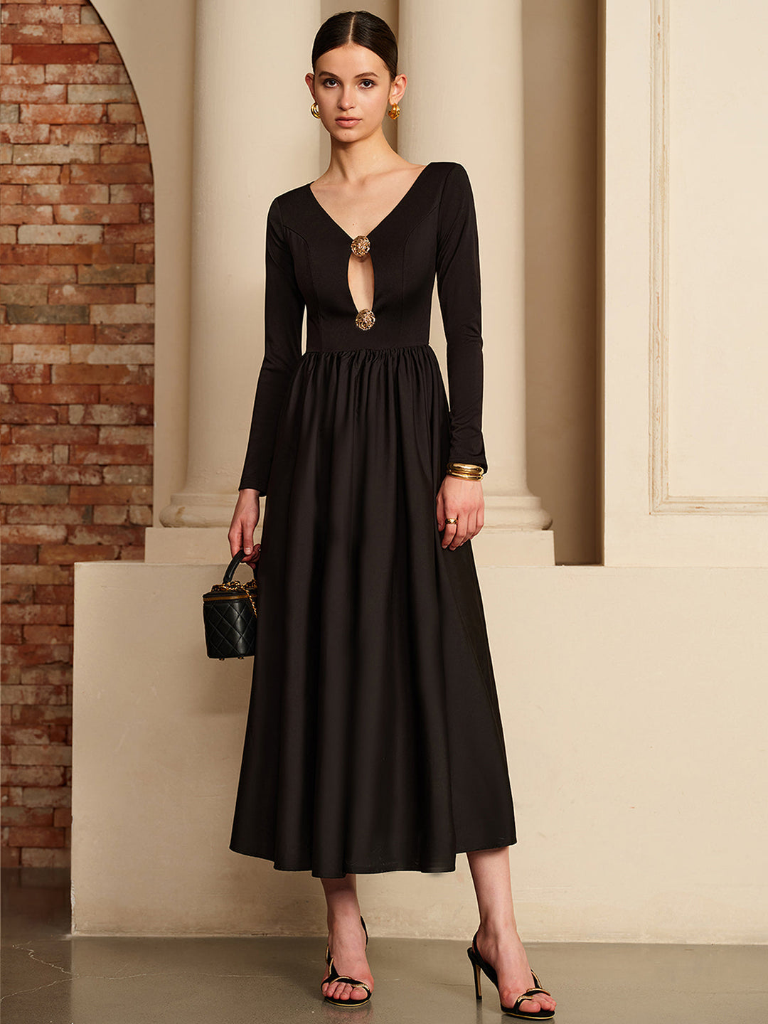 Kleid mit Cutout und Falteneinsatz