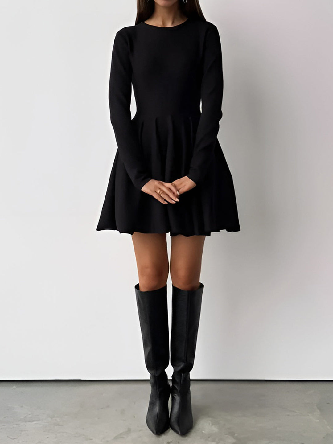 Schlichter Pullover-Strickkleid Kurz