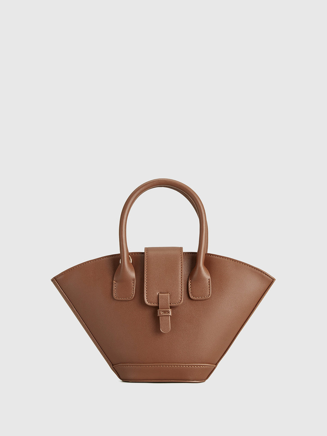 Tasche mit Henkel