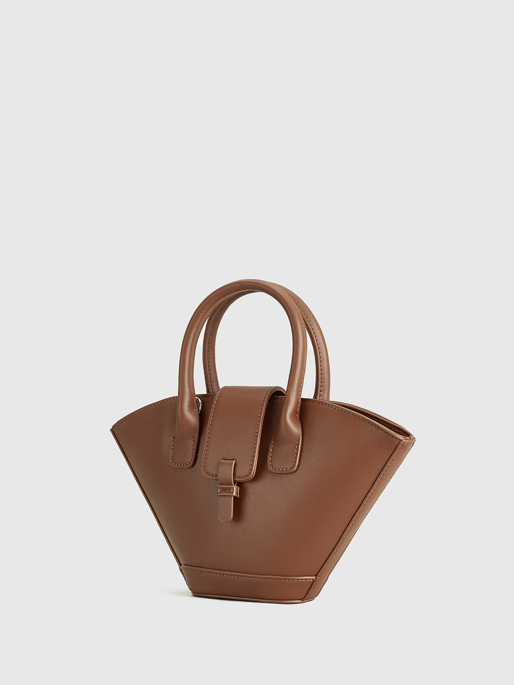 Tasche mit Henkel