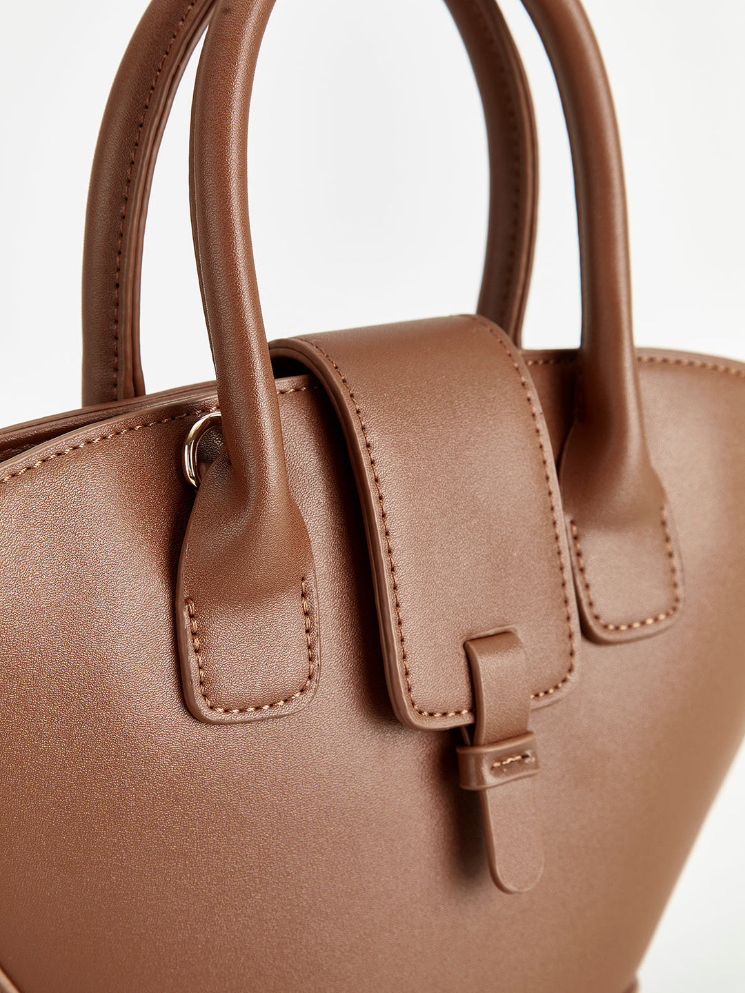 Tasche mit Henkel