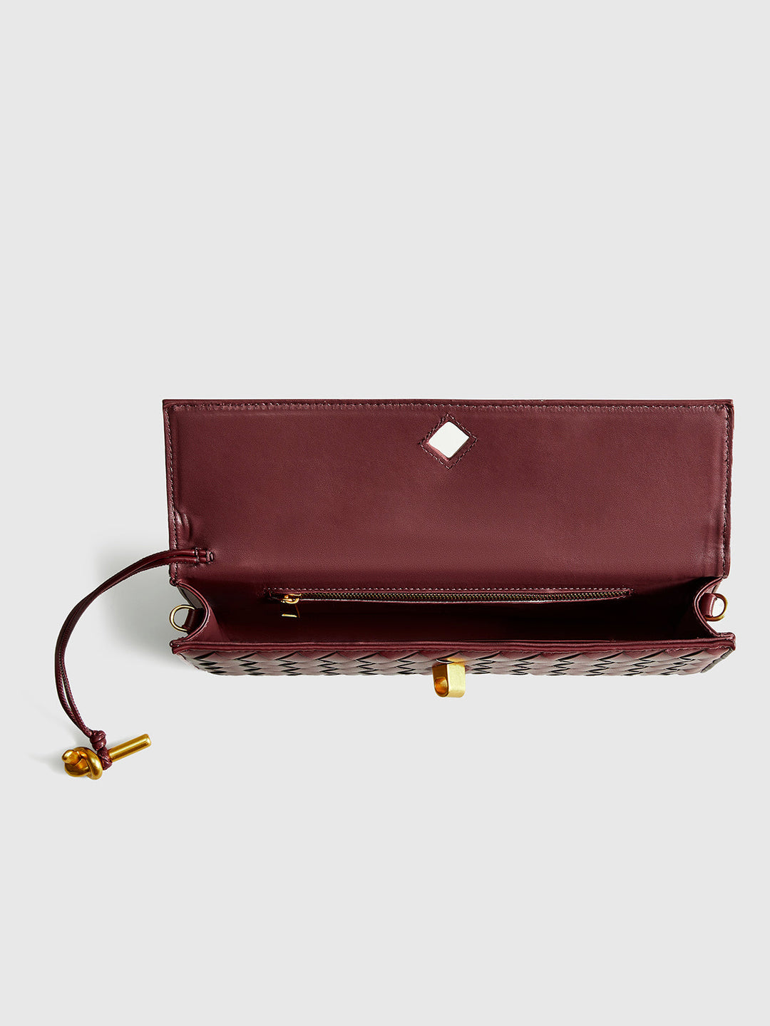 Zwei-Wege-Clutch-Tasche mit gewebter Klappe zum Umhängen