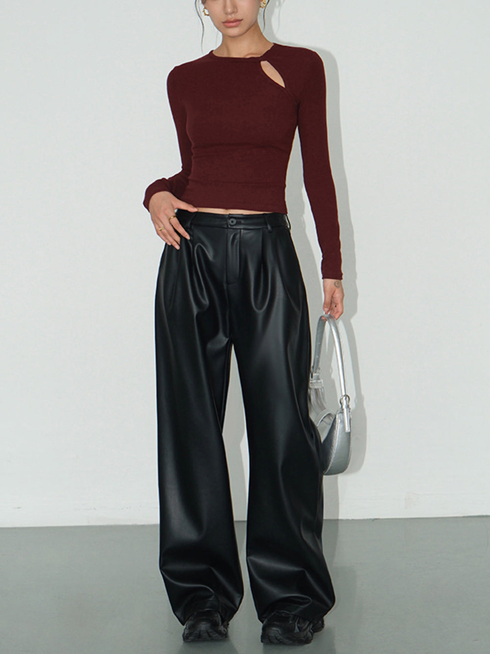 Geknotztes Cutout Skinny T-Shirt