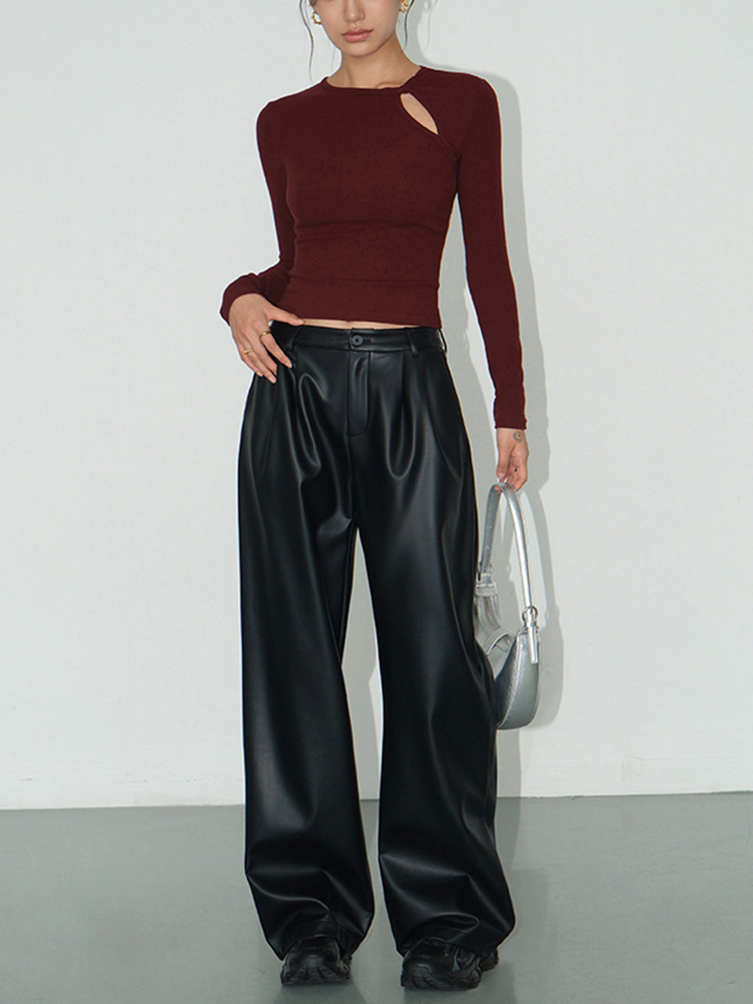Geknotztes Cutout Skinny T-Shirt