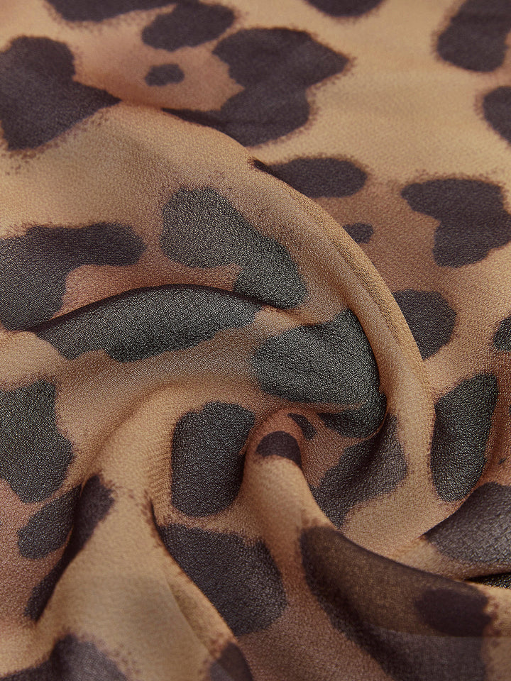 Bluse mit Leo-Print, Halbtransparent und Rüschen-V-Ausschnitt