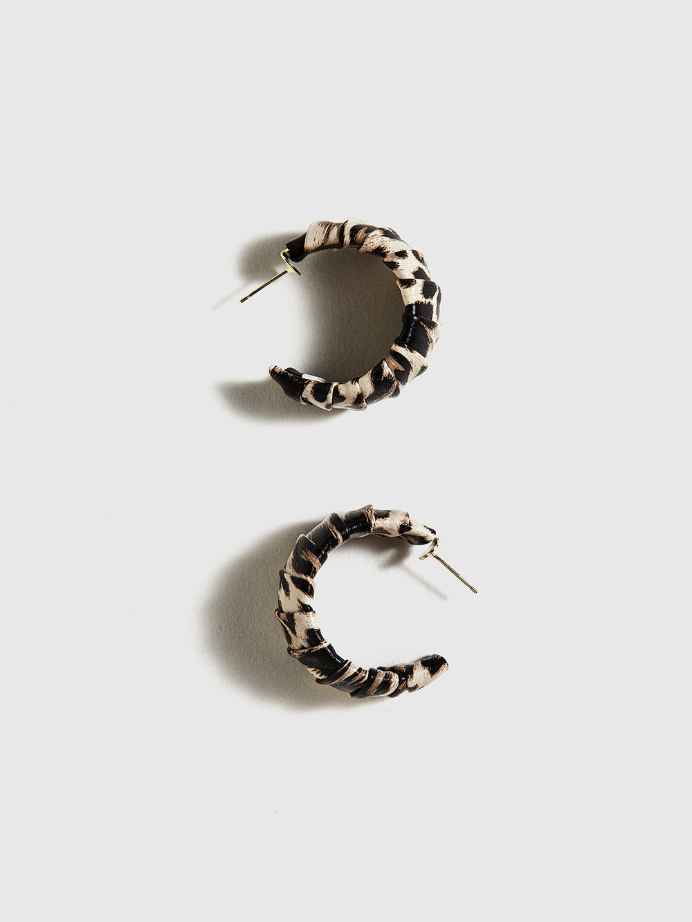 Leopardenmuster C-Form Stecker-Creolen