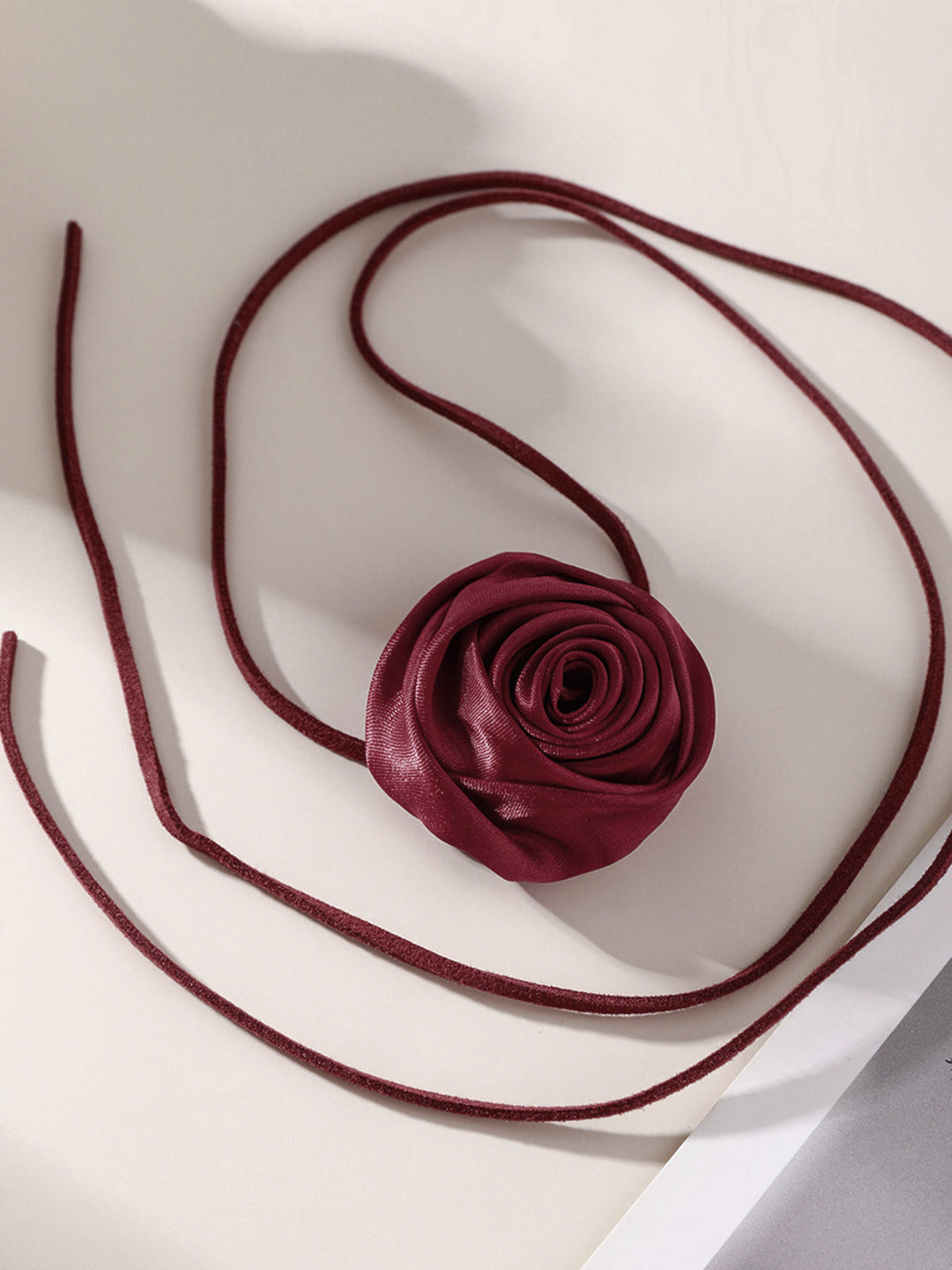 Rosenknospen-Knoten-Choker-Halskette