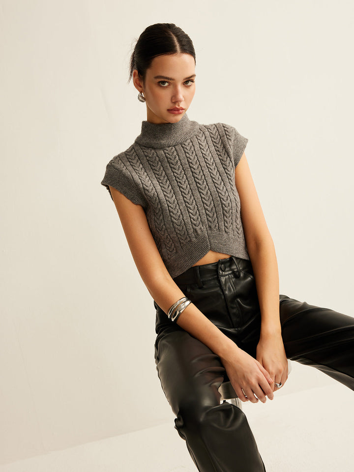 Kabel-Strick-Pullover-Weste mit Stehkragen