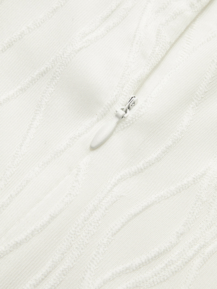 Kleid mit Stickerei und Reißverschluss