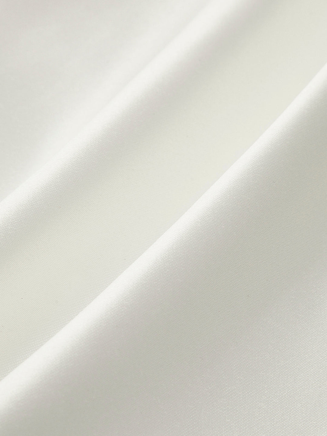 Kleid mit Stickerei und Reißverschluss