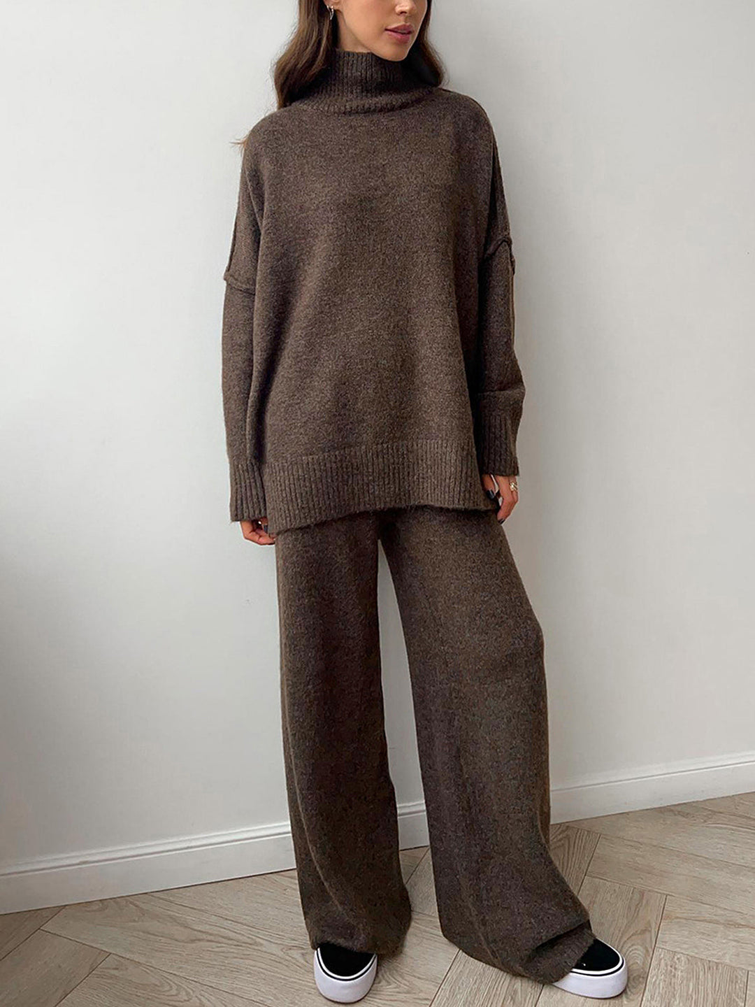 Schlichte Rollkragen-Strickhose-Set