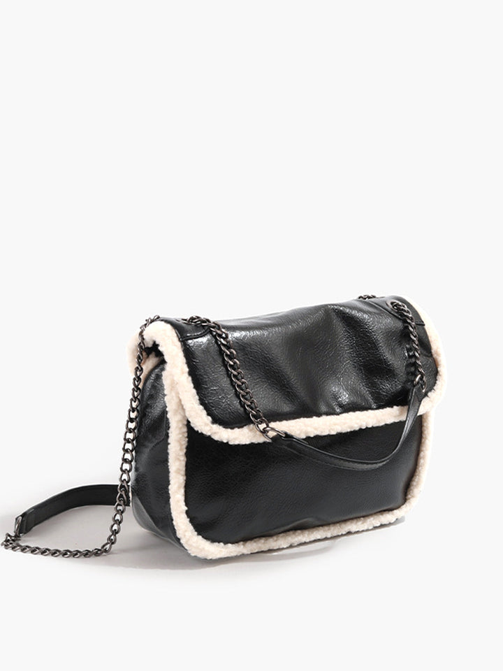 Flap Texturierte Umhängetasche aus Fleece