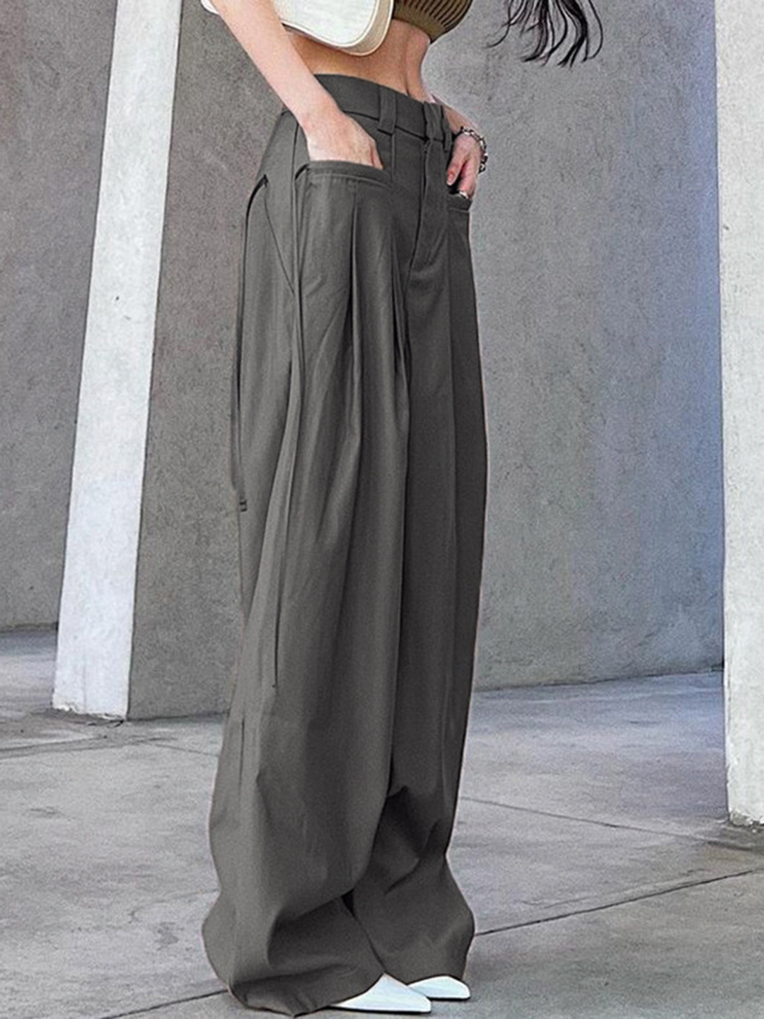 Geknotete Plissee Hose mit weitem Bein und Drapierung