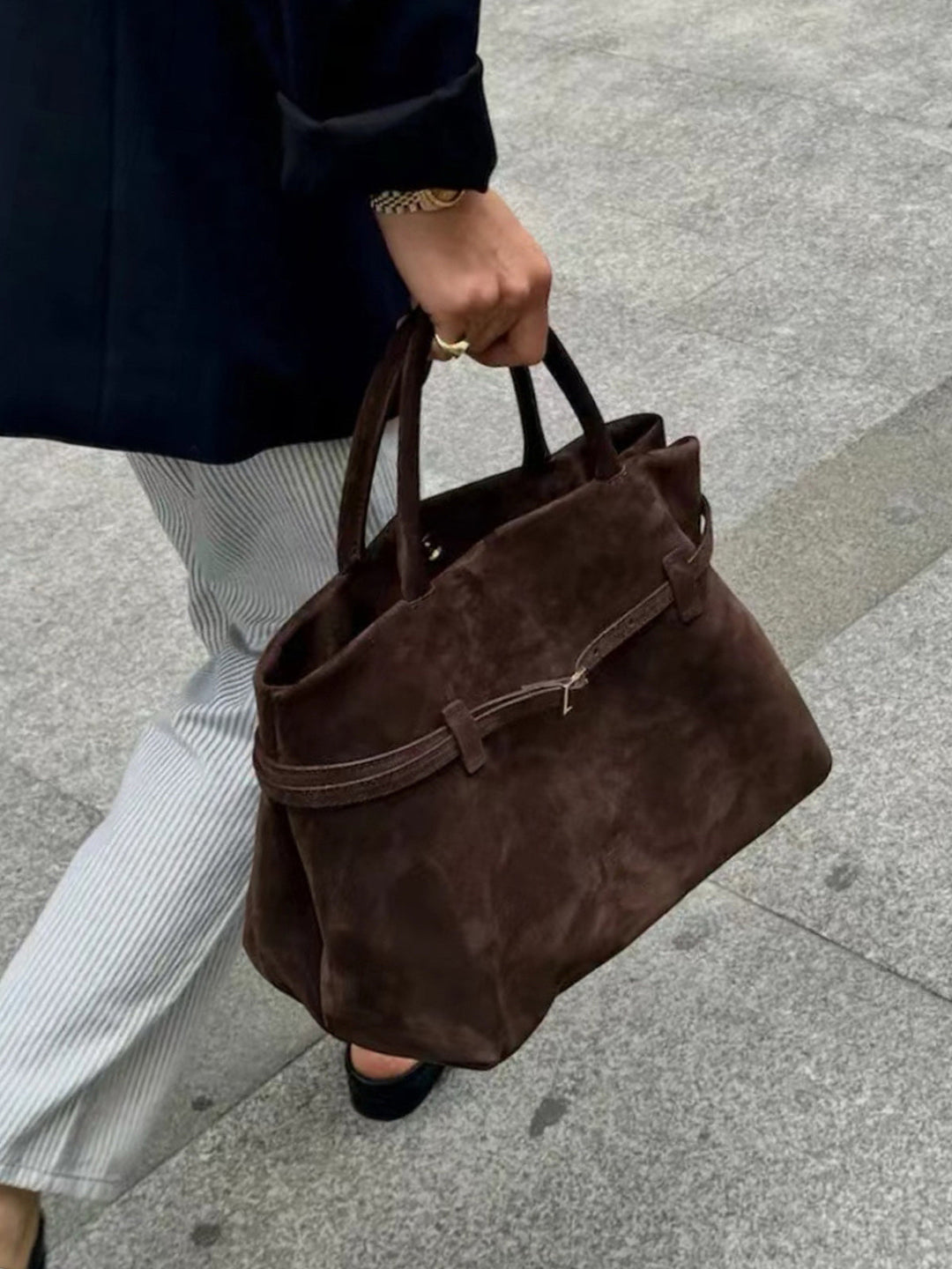 Vintage Tasche mit Schnallendesign und Henkel