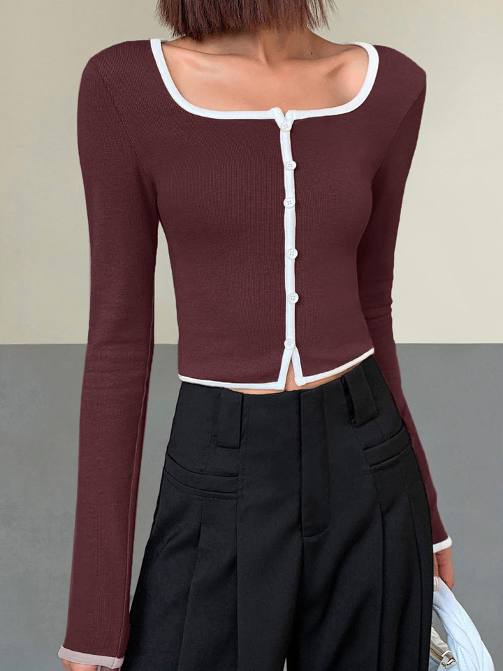 Langarmshirt aus Strick mit quadratischem Ausschnitt und Kontrastbesatz