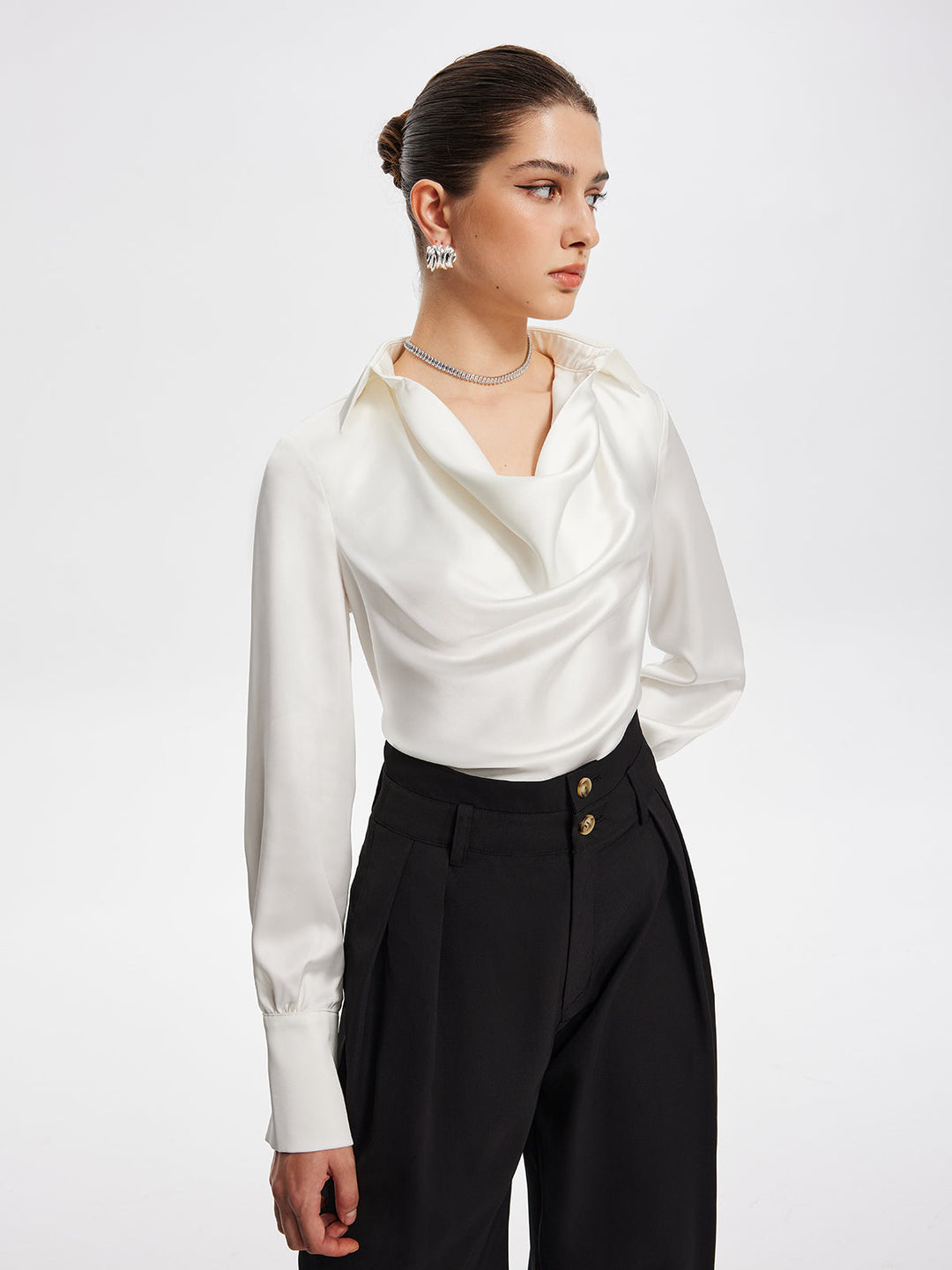 V-Ausschnitt Plissee Langarm-Bluse