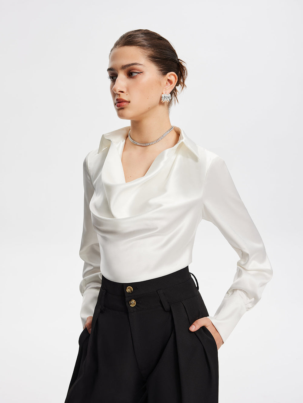 V-Ausschnitt Plissee Langarm-Bluse