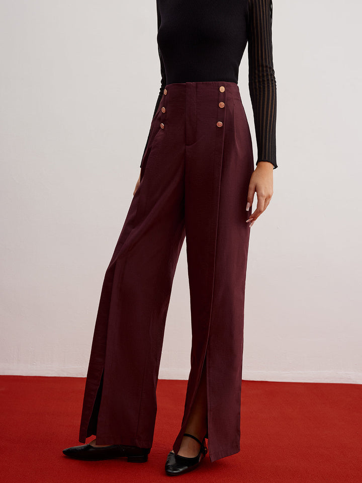 Buttonierte Hose mit weitem Bein